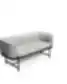 Dvivietė OFFSTAGE sofa su metalinėmis kojomis.